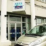 Howard Paris Orly Airport