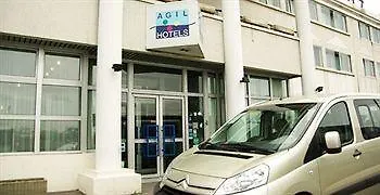 Howard Paris Orly Airport
