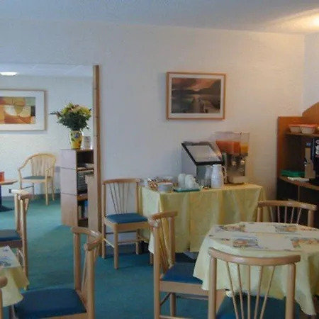 Howard Paris Orly Airport 4*